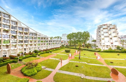 Le Couchant Apartment | bellevue apartment – ​on the port terrace and wifi