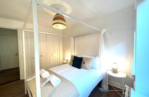 Largs Apartment | Bellevue Apartment