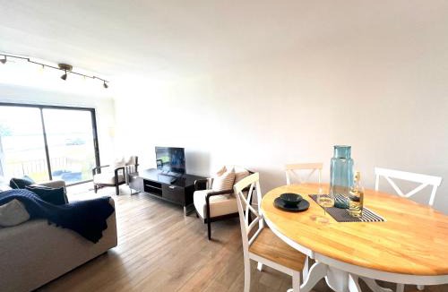 Largs Apartment | Bellevue Apartment