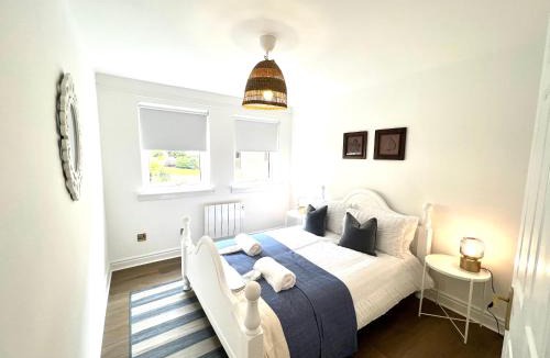 Largs Apartment | Bellevue Apartment