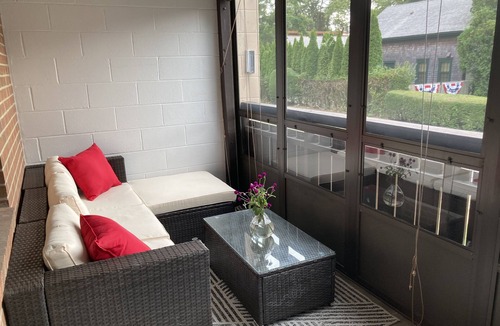 Bellevue Avenue Historic District Condo | Bellevue Ave - Pool - Steps to Everything!