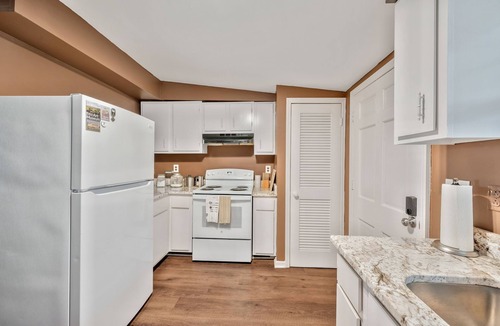 Bellevue House | Bellevue Cottage