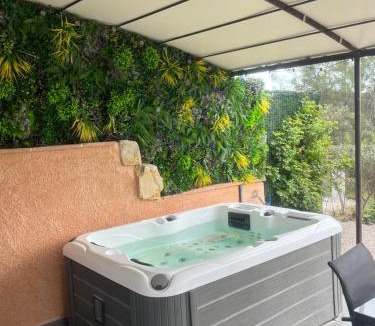 Entrecasteaux House | Bellevue en Provence