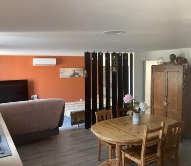 Montpezat-de-Quercy Apartment | Bellevue