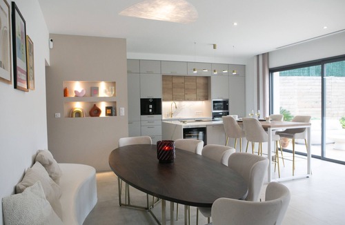 Saint-Gely-du-Fesc House | Bellevue Swimming pool Jacuzzi & Private Cinema Room Clim 8 to 10 travellers boulodrome