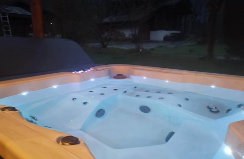 Saint-Gely-du-Fesc House | Bellevue Swimming pool Jacuzzi & Private Cinema Room Clim 8 to 10 travellers boulodrome