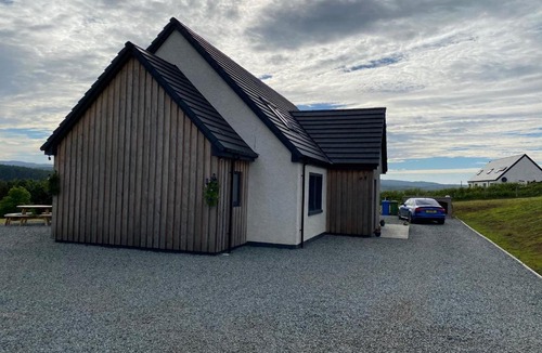 Suladale Bed & Breakfast | Bellfield. Skeabost bridge