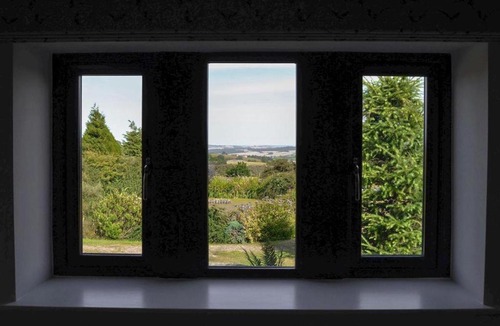 Grange Moor House | Bellhouse Croft