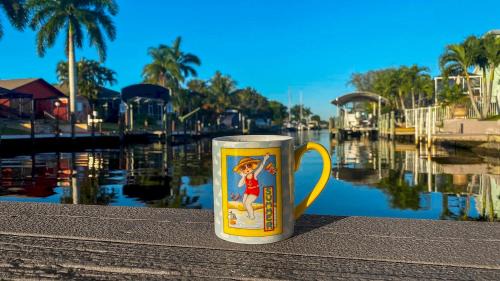 Fort Myers Villa | Belloccia with pool spa best boating location