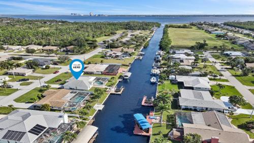 Fort Myers Villa | Belloccia with pool spa best boating location