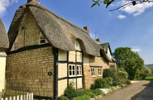 Alderton House | Bells Cottage