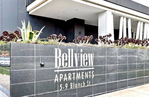 Preston Apartment | Bellview Bright | Balcony | City view | 50m Train