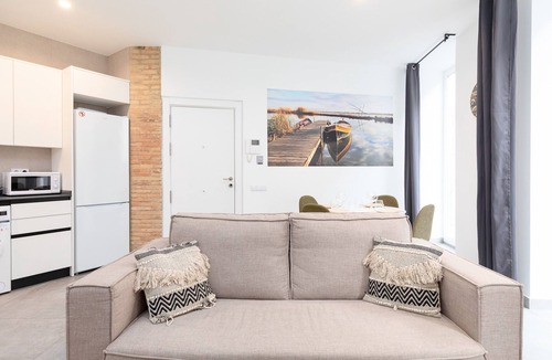 Arrancapins Apartment | Belmar Apartments 1. WiFi + A/C + 5 Pax