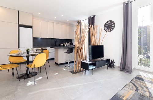 Arrancapins Apartment | Belmar Apartments 2. WiFi + A/C + 5 Pax