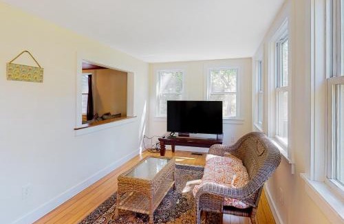 Northwest Harwich House | Belmont Beach Cottage