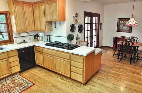 Belmont Heights House | Belmont Heights, Beach Close, World Cup, Sleep 8+