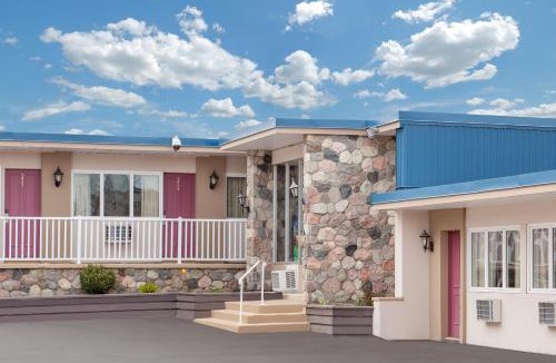 Sudbury Hotel | Belmont Inn