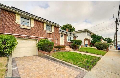 Floral Park House | Belmont Lux Escape