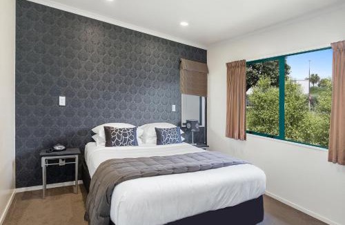 Porirua Hotel | Belmont Motor Lodge