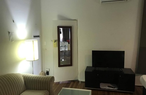 Marks Point Hotel | Belmont Palms Motel