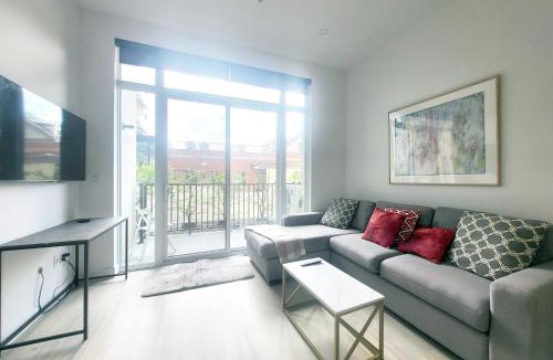 District d'Aylmer Apartment | Belmont Properties Short-Term Rentals