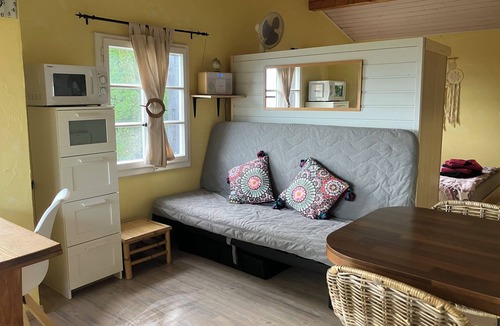 Belmont-sur-Lausanne Ski Chalet | Belmont Sur Lausanne: Studio in a chalet overlooking the lake
