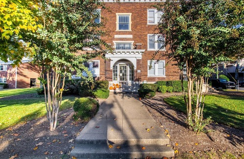 Hillsboro Village Apartment | Belmont University: Walk to 12South