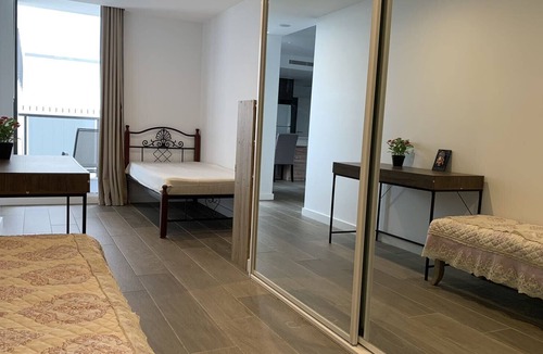 Belmore House | Belmore Private & Spacious Modern Apartment