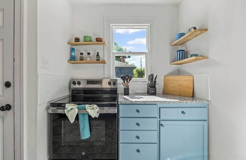 San Marco House | Belote Place Bungalow | Team Joseph Ellen