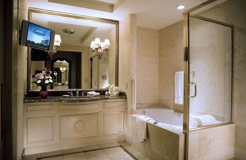 Florence Hotel | Belterra Casino Resort