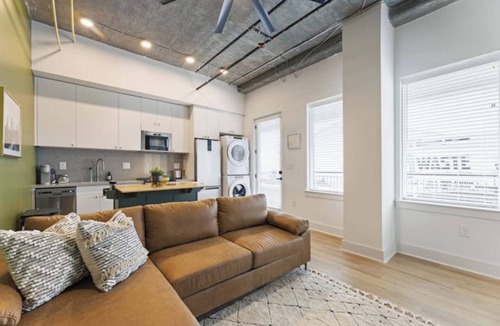 Virginia Highland Apartment | Beltline Lux Loft
