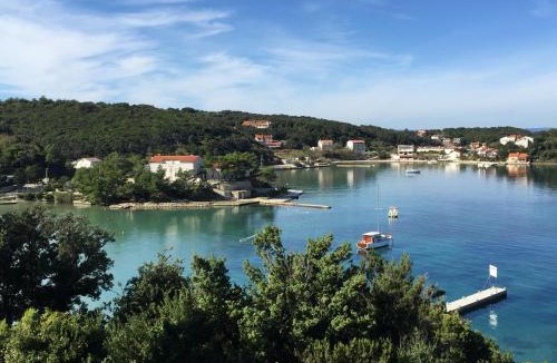 Supetarska Draga Bed & Breakfast | Belveder Deluxe Suite and Rooms