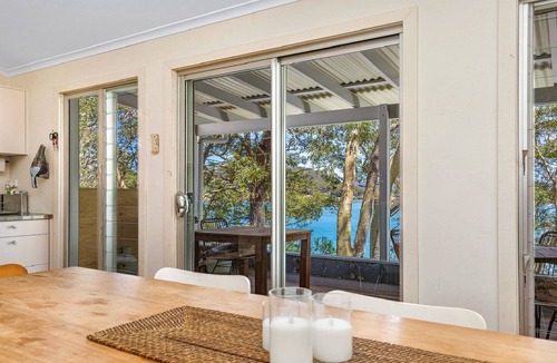 Pretty Beach Central Coast House | Belvidere Cottage by HolidayCo.