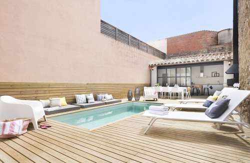 La Tallada d'Emporda Villa | Belvilla by OYO Pink House