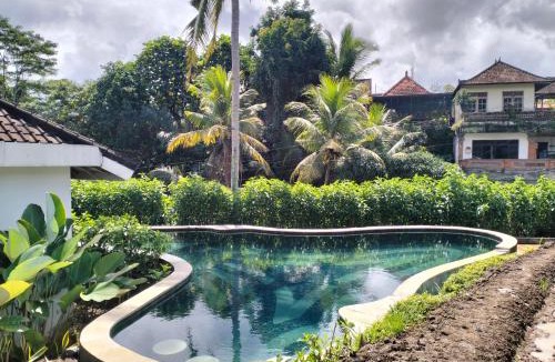 Andong Hotel | Belvilla near Manuaba Waterfall formerly The Puriana Mantun