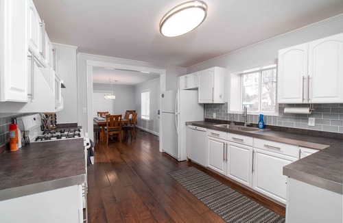 Bemus Point House | Bemus-HOT TUB-Fire Pit-Pets OK-1 Block to Lake