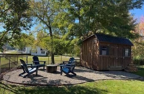 Bemus Point House | Bemus-HOT TUB-Fire Pit-Pets OK-1 Block to Lake