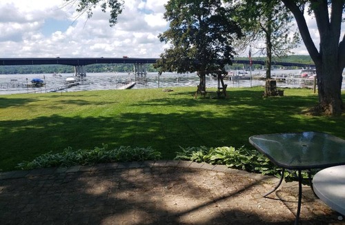 Bemus Point House | Bemus Point Lakefront cottage