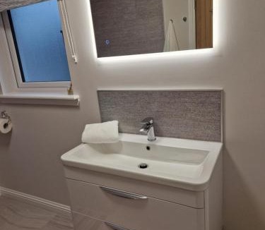 Cairndow Apartment | Ben Arthur Apartment