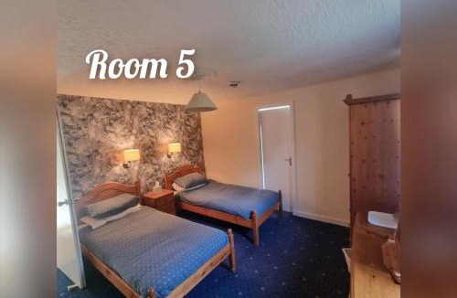 Strontian Hotel | Ben View Phoenix Hotel