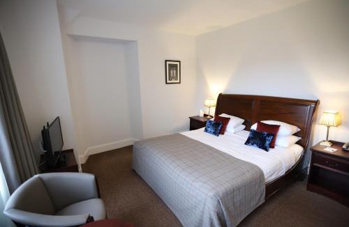 Marybank Hotel | Ben Wyvis Hotel