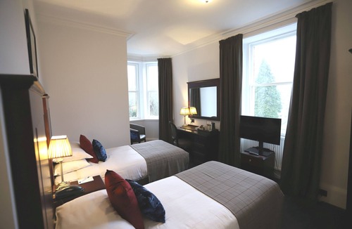 Marybank Hotel | Ben Wyvis Hotel