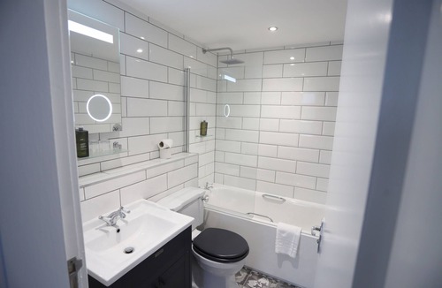 Marybank Hotel | Ben Wyvis Hotel