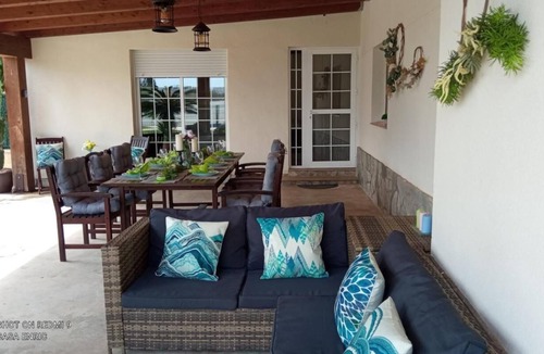 Deltebre Villa | Benasha House with playground room