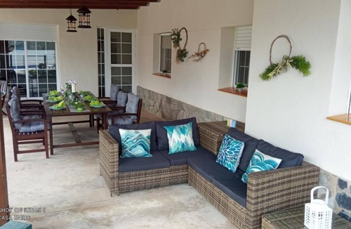 Deltebre Villa | Benasha House with playground room