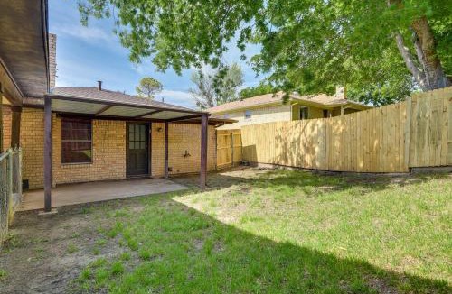 Fort Worth Apartment | Benbrook Vacation Rental with Yard Near Fort Worth!