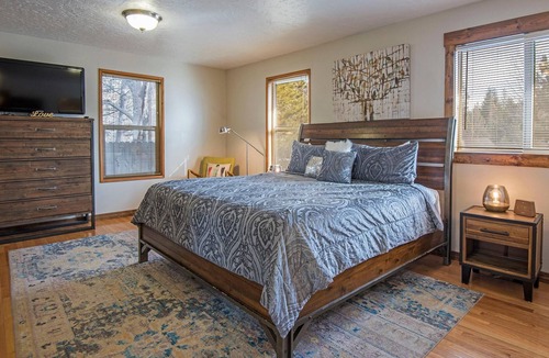 Southwest Bend House | Bend Basecamp Retreat