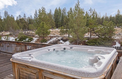 Southwest Bend House | Bend Basecamp Retreat