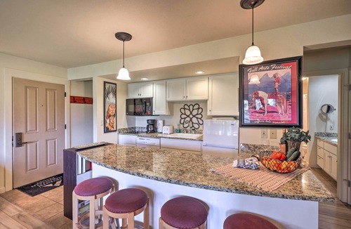 Bend Condo | Bend Condo w/Deck, Resort-Style Amenities & Views
