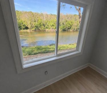 Riverton House | Bend of Brothers River Retreat
